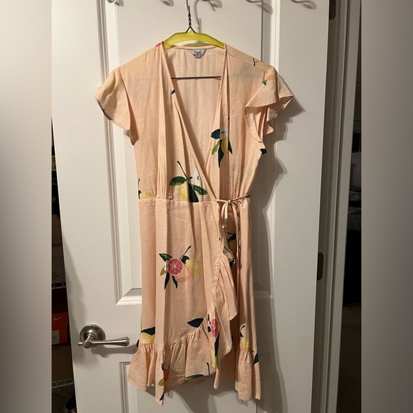 Rails wrap dress. Peach. Size small. - Picture 1 of 3
